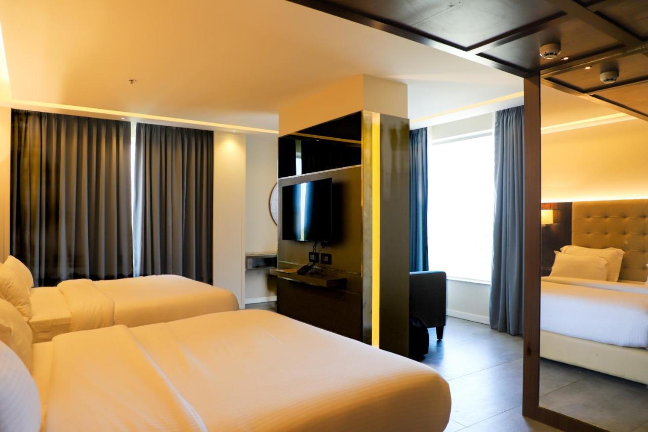 Hotel The Sea View, Mangalor Kültér fotó