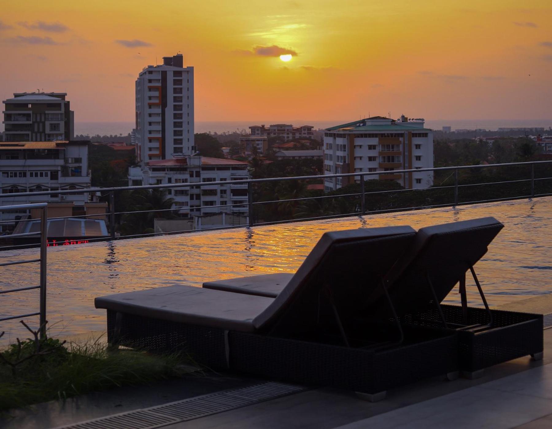 Hotel The Sea View, Mangalor Kültér fotó